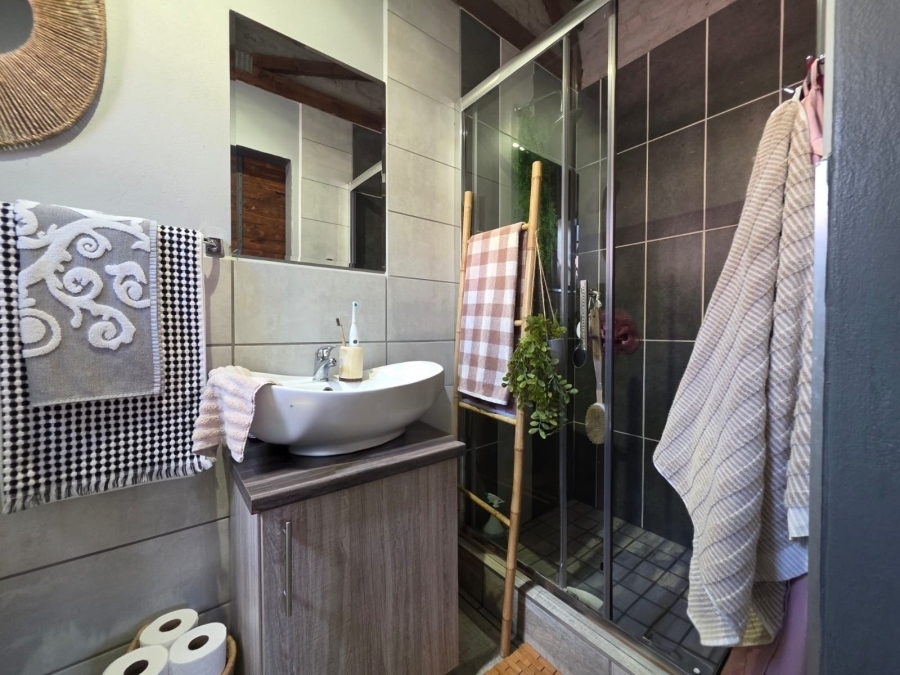 1 Bedroom Property for Sale in Kannoniers Park North West